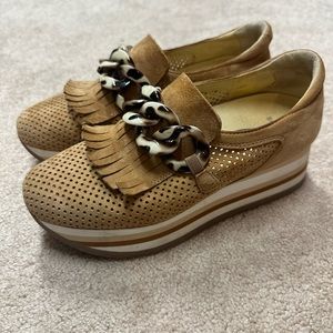 Softwaves platform sneaker - sz6